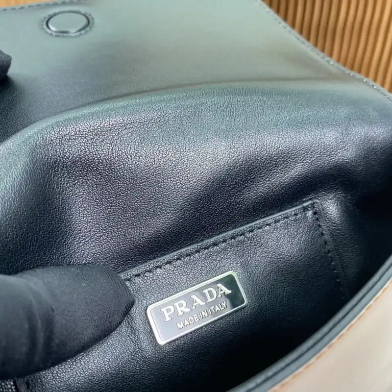 Pra*a bag 2309ya0146