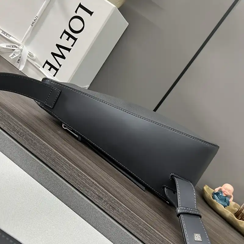 L0ew* bags 2404ya0089