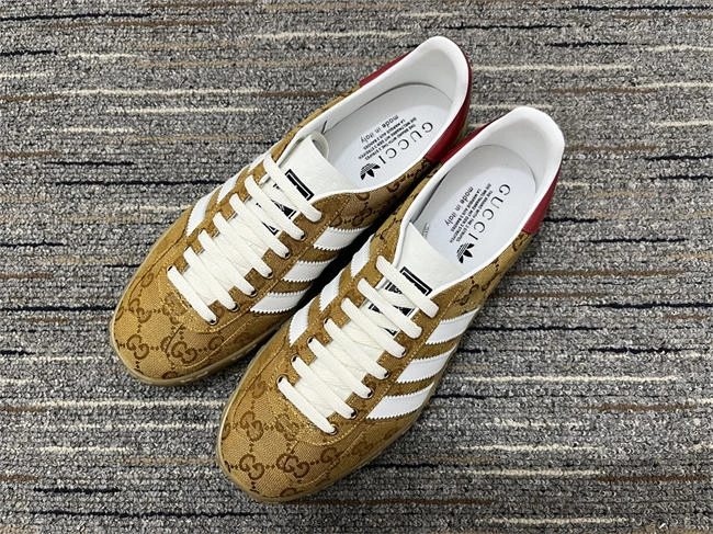 minimalist g*u*i x Ad*s 53