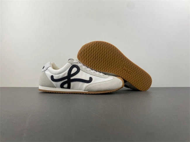 Loewe Ballet Runner Minimalist 2446